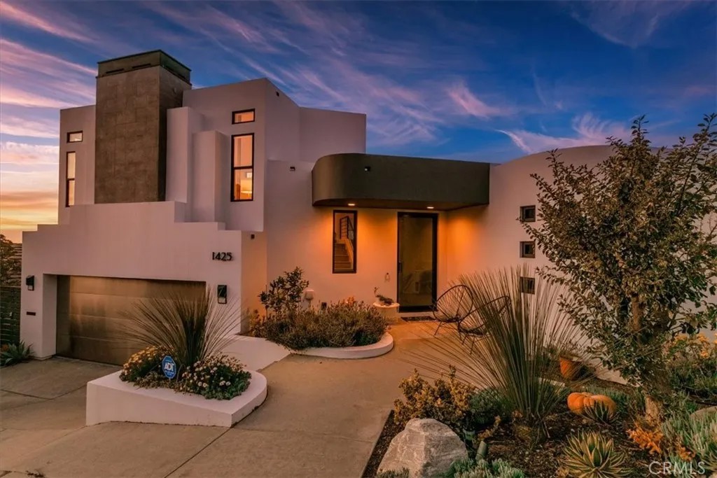 1425 Skyline Drive