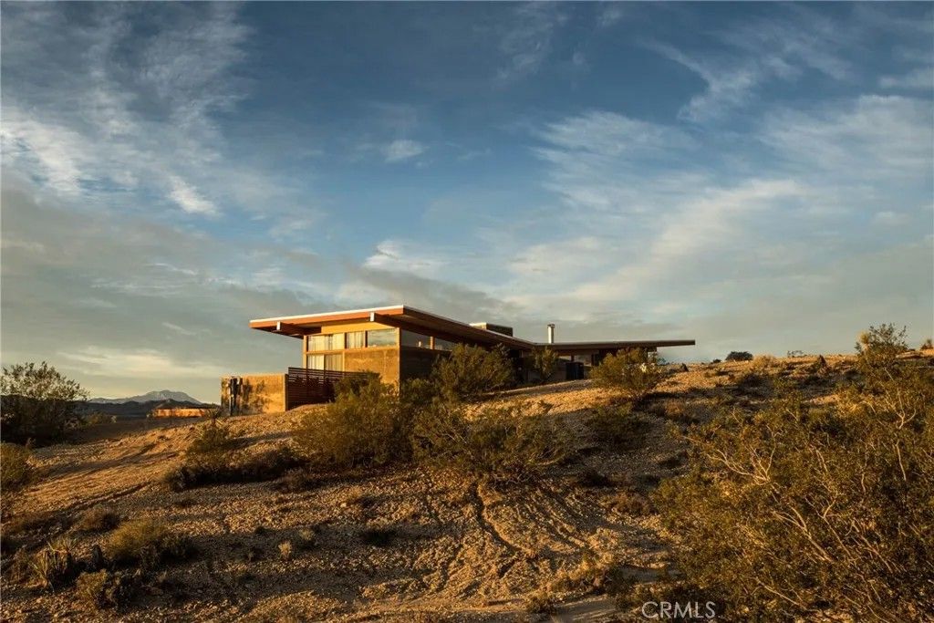 Photo of 4981 Bonmar Road, Yucca Valley, CA 92284 (MLS # OC25276005)