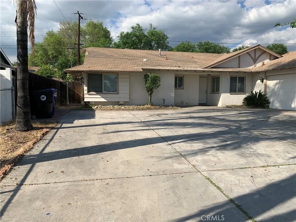 Photo of 2282 E 17th St, San Bernardino, CA 92404 (MLS # WS26080348)