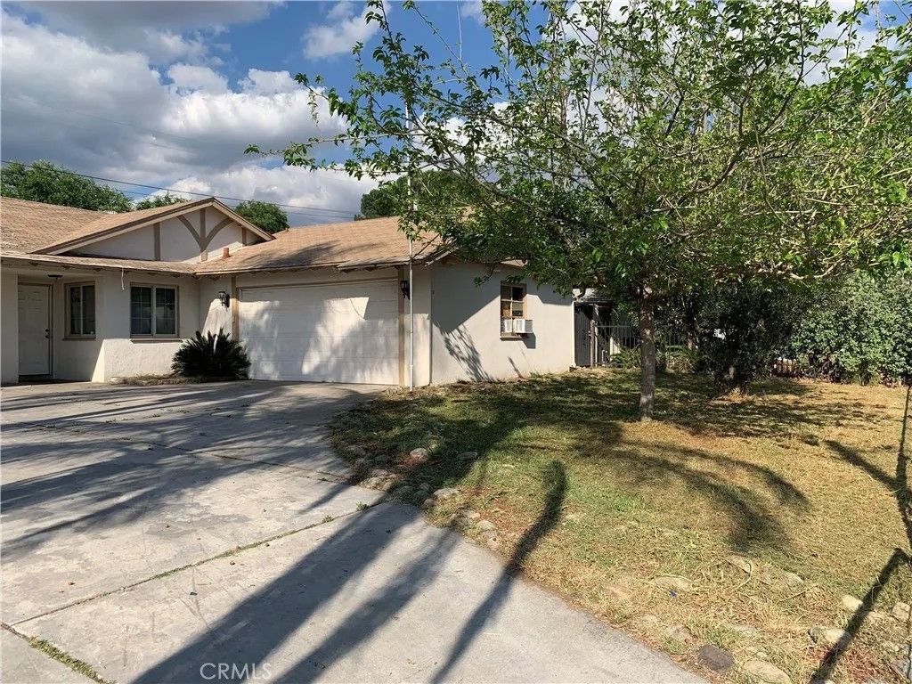 Photo of 2282 E 17th St, San Bernardino, CA 92404 (MLS # WS26080348)