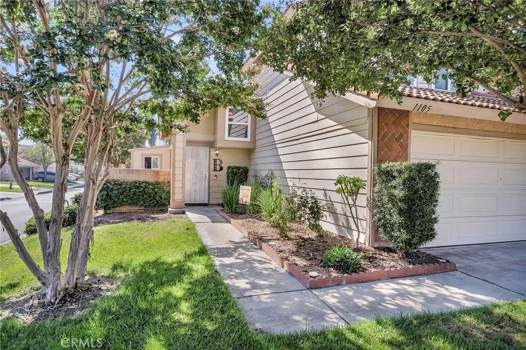 Photo of 1105 W Victoria St, Rialto, CA 92376 (MLS # IV26055458)