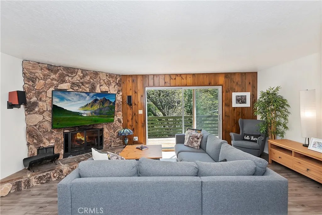 543 Community Drive