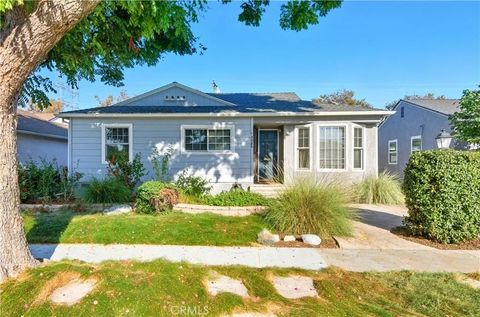 Tiny photo for 3828 Volk Avenue, Long Beach, CA 90808 (MLS # RS25236267)
