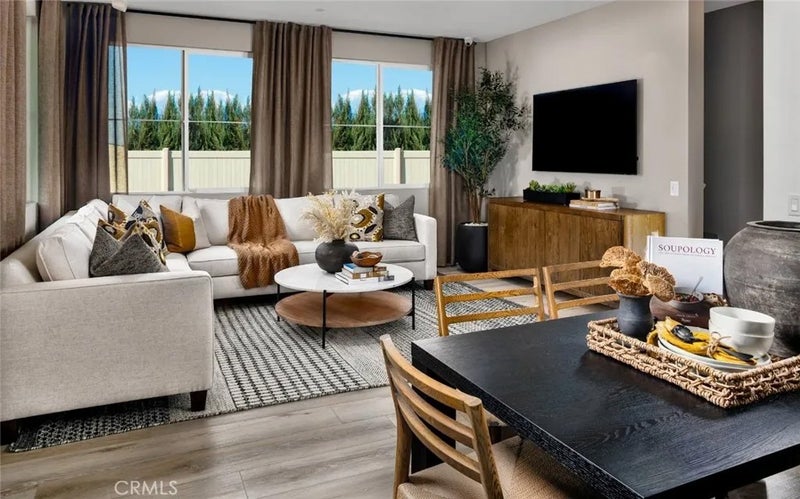 4154 S S. WILDFLAX PASEO 100