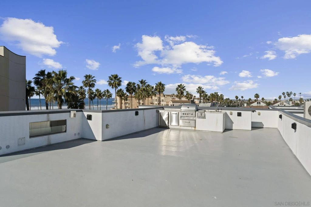 Photo of 809 Seacoast Drive, Imperial Beach, CA 91932 (MLS # 260001358)