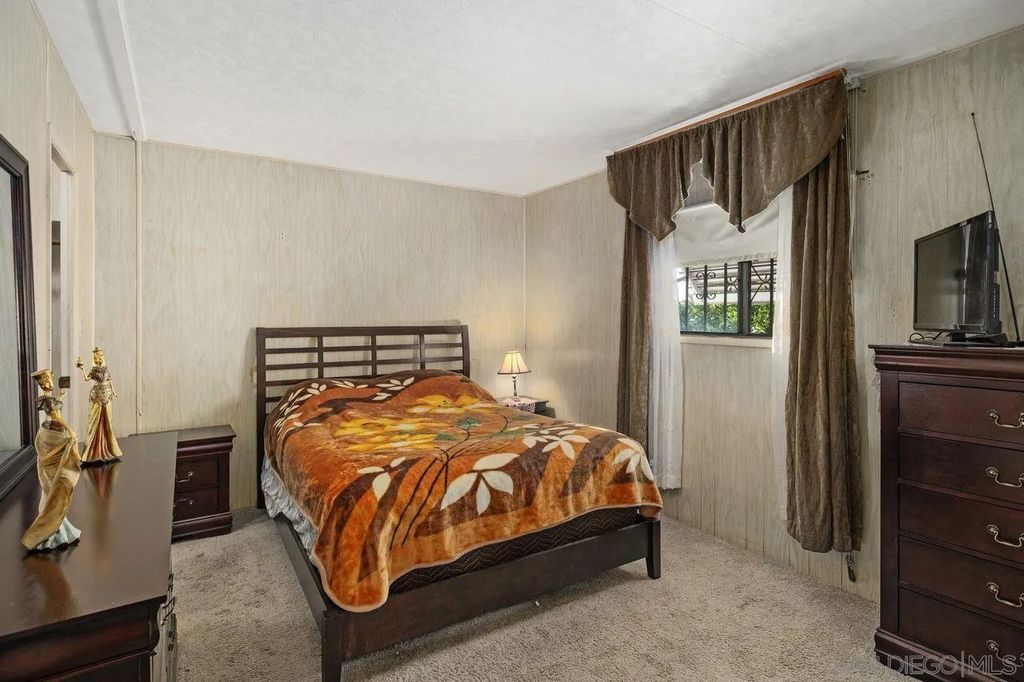 Photo of 521 Orange Ave #24, Chula Vista, CA 91911 (MLS # 250040648)