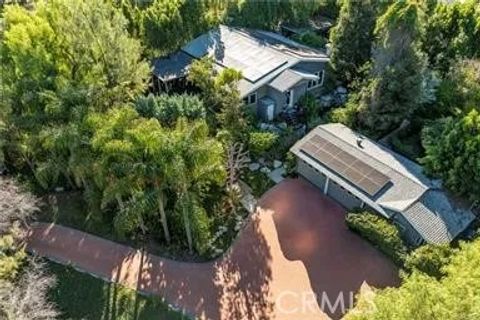 Photo of 5653 Shirley Avenue, Tarzana, CA 91356 (MLS # SR26033521)