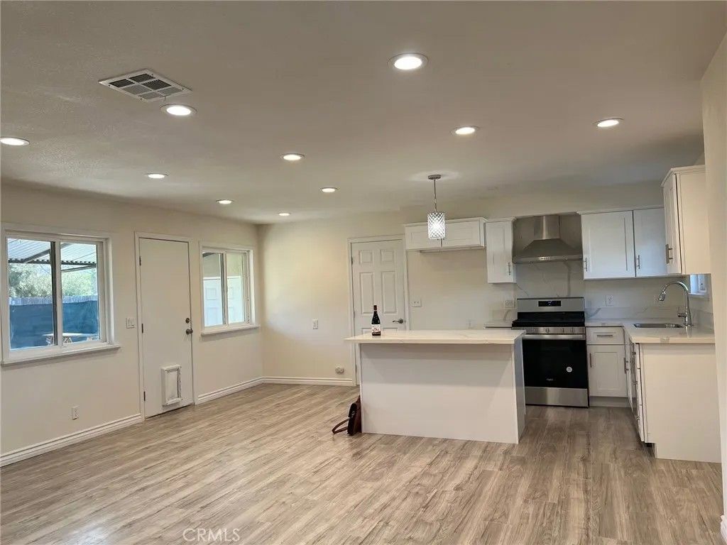 Photo of 2228 Ridgeview Ter, Corona, CA 92882 (MLS # PW26066311)