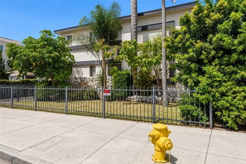 531 W Hyde Park