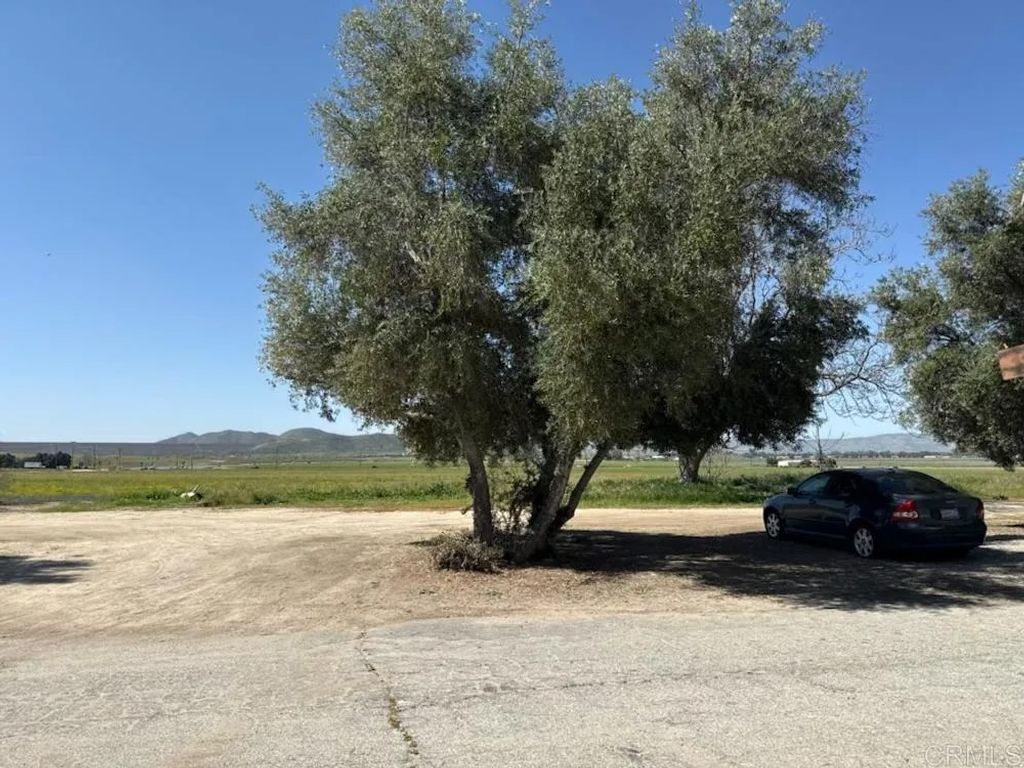 Photo of 616 Gibbel Road, Hemet, CA 92543 (MLS # NDP2602091)