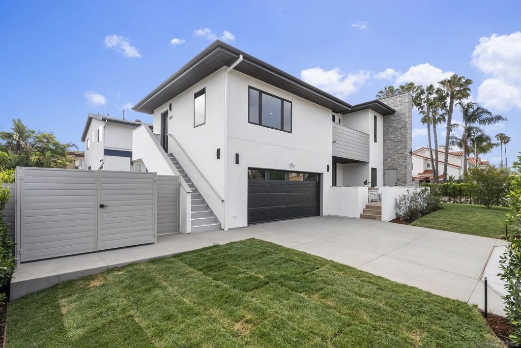 Photo of 1375 Pacific Beach Dr, San Diego, CA 92109 (MLS # 260009583)