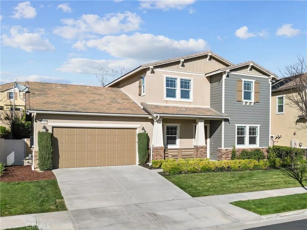 Photo of 22385 Copper Mountain Court, Saugus, CA 91350 (MLS # SR26045584)
