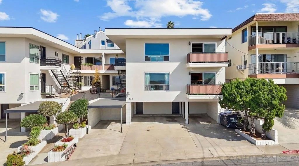 Photo of 1828 Linwood St #1, San Diego, CA 92110 (MLS # 260003656)