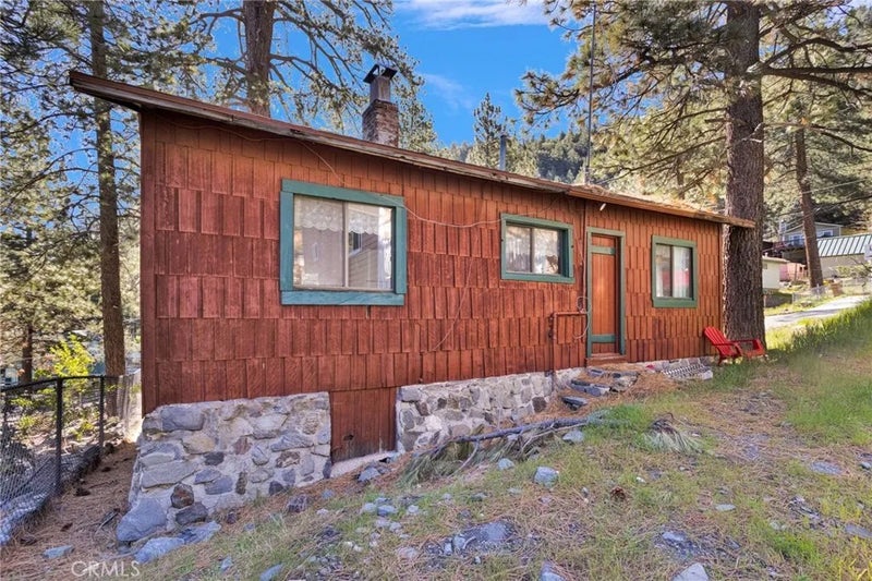 2054 E Canyon