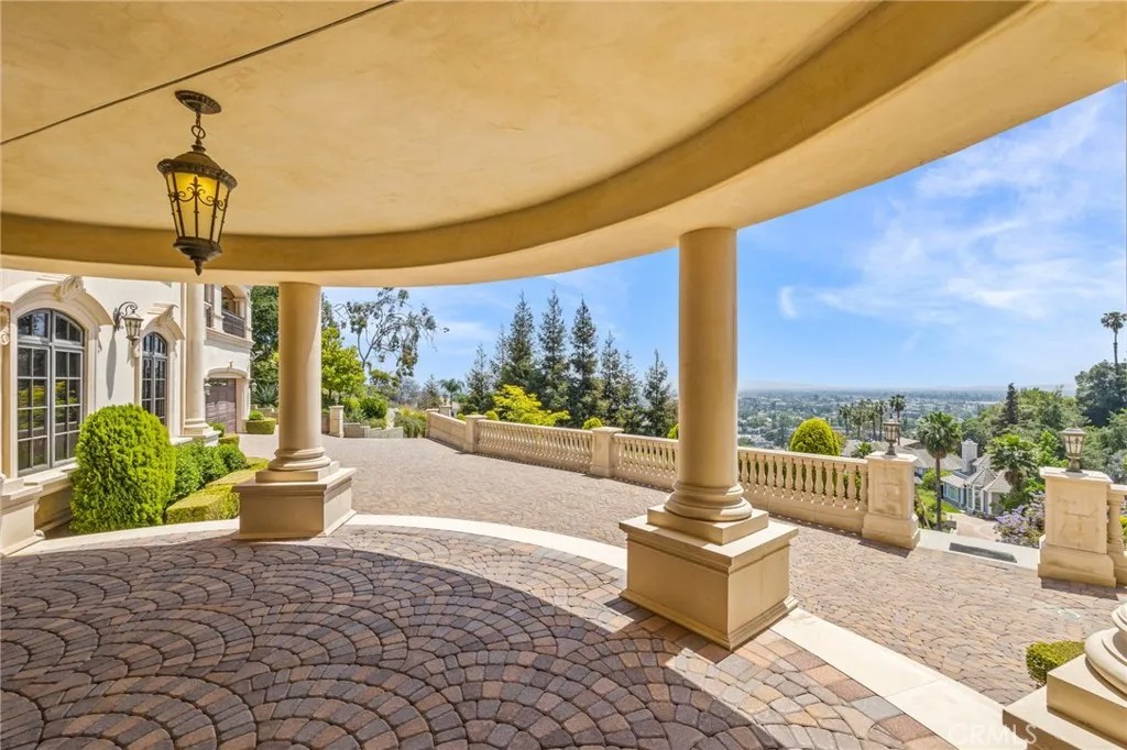 328 N Terrace View Drive