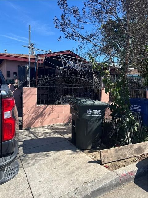 Photo of 1228 S Ditman Ave, Los Angeles, CA 90023 (MLS # DW26049094)