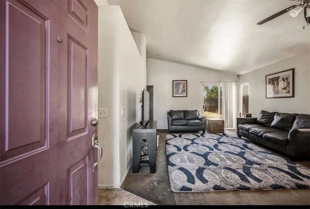 1305 Abbey Pines