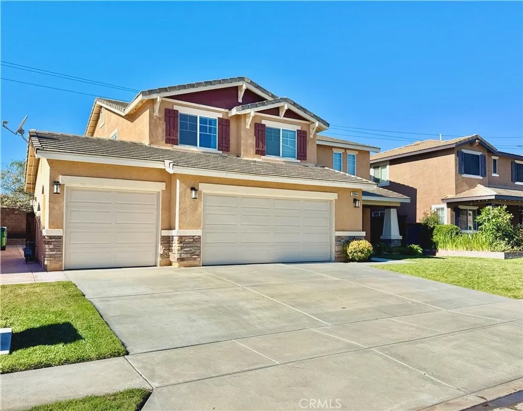 Photo of 29064 Azara St, Murrieta, CA 92563 (MLS # PW26009420)