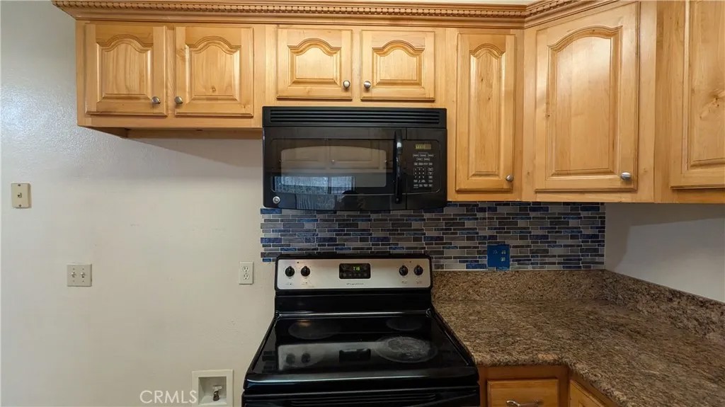 1735 E Washington Street G22