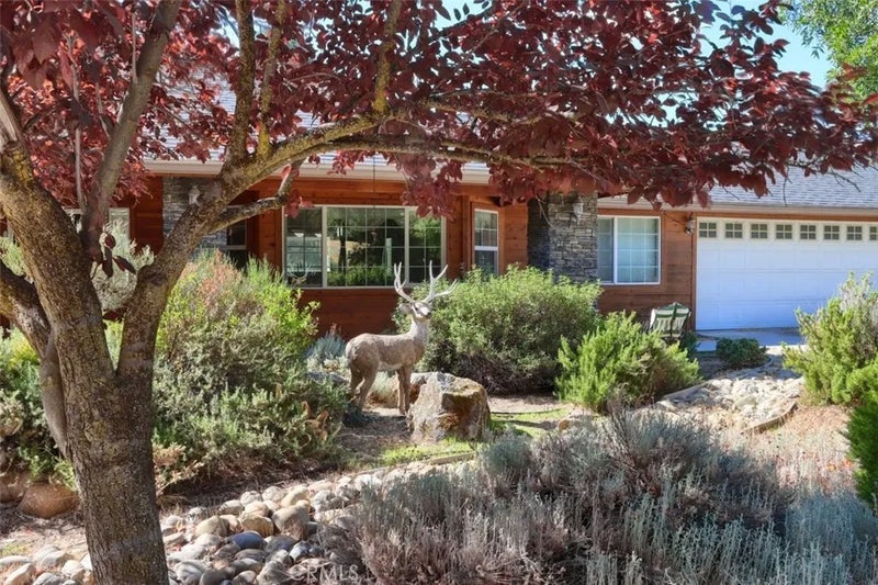 38788 Goldenrod Lane
