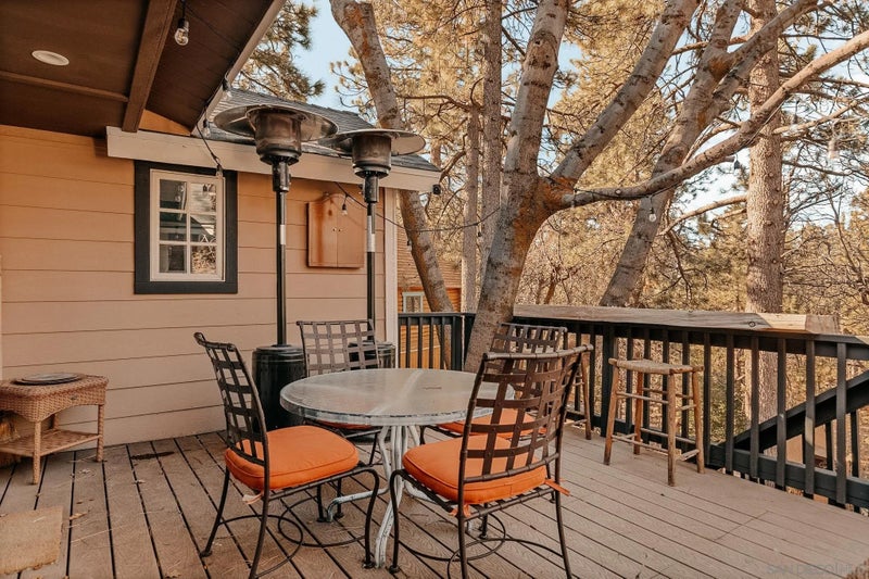 590 Oak Knoll Circle