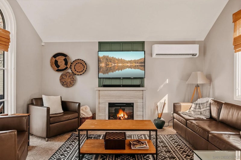 590 Oak Knoll Circle