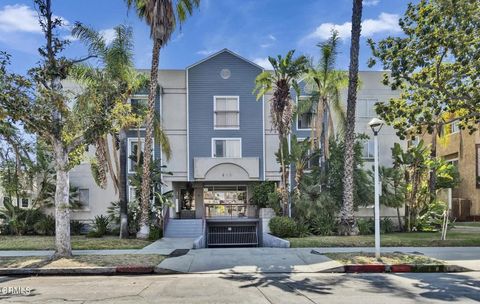 Photo of 432 N Kenwood Street #214, Glendale, CA 91206 (MLS # P1-24668)