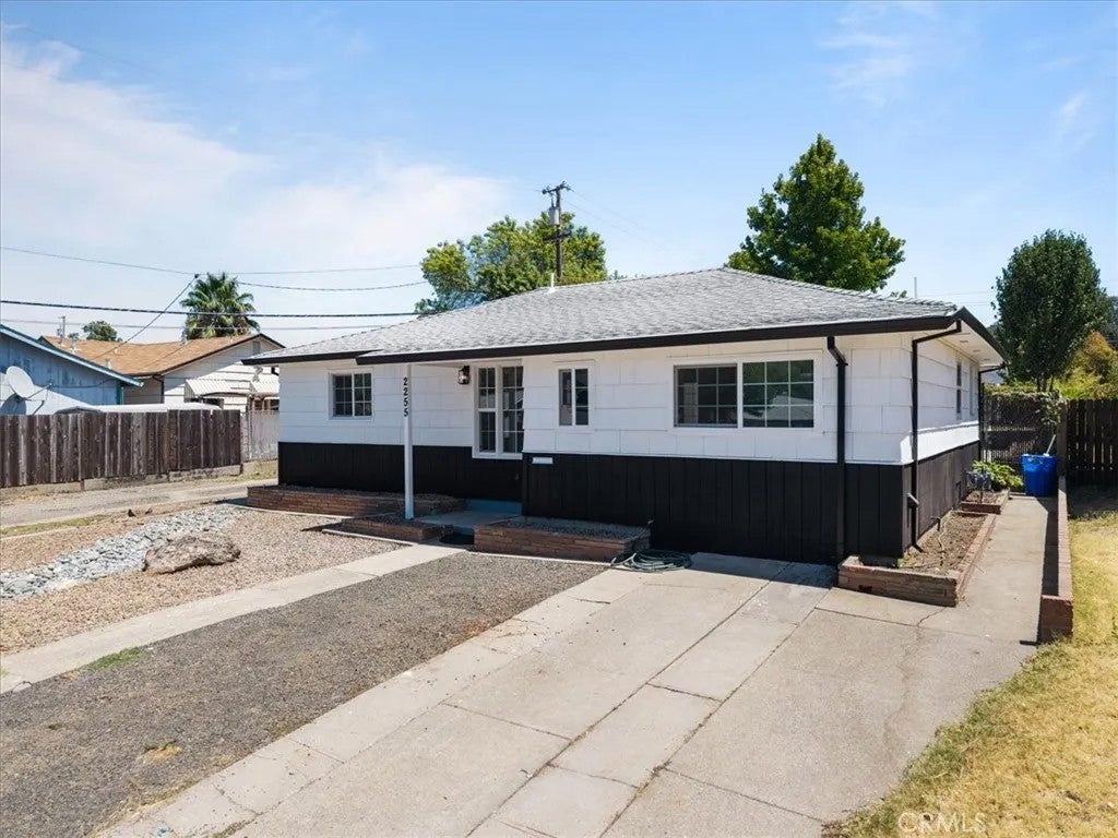 2255 Perkins Avenue