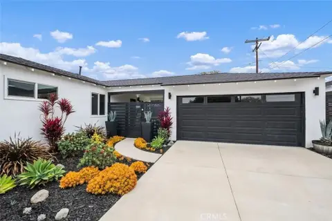 MLS: OC26132811