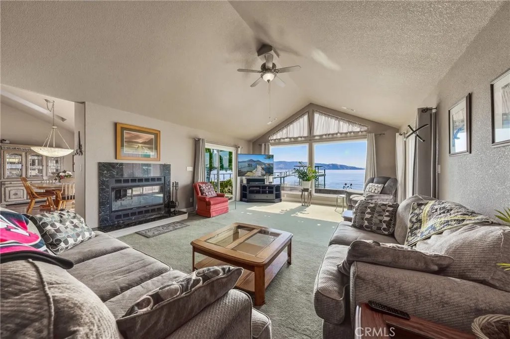 3790 Lakeshore Boulevard