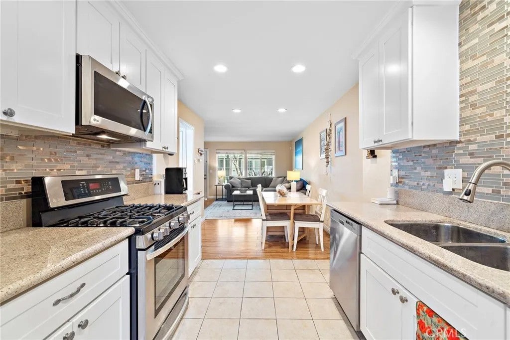 2404 Niagara