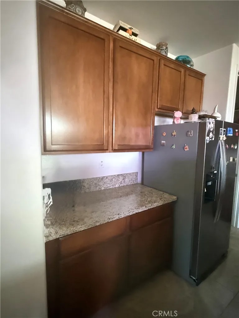 2750 E Oak Hill 21