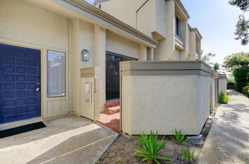 Photo of 3324 Caminito Eastbluff #161, La Jolla, CA 92037 (MLS # NDP2603936)