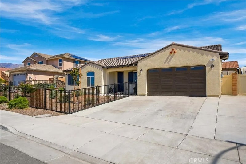 1560 Foothill