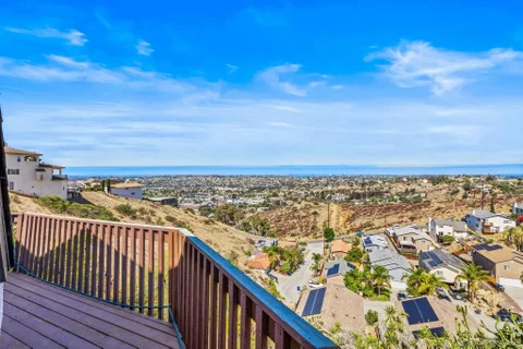 1608 Ramona Ave, Spring Valley, CA 91977 - #: 260019405