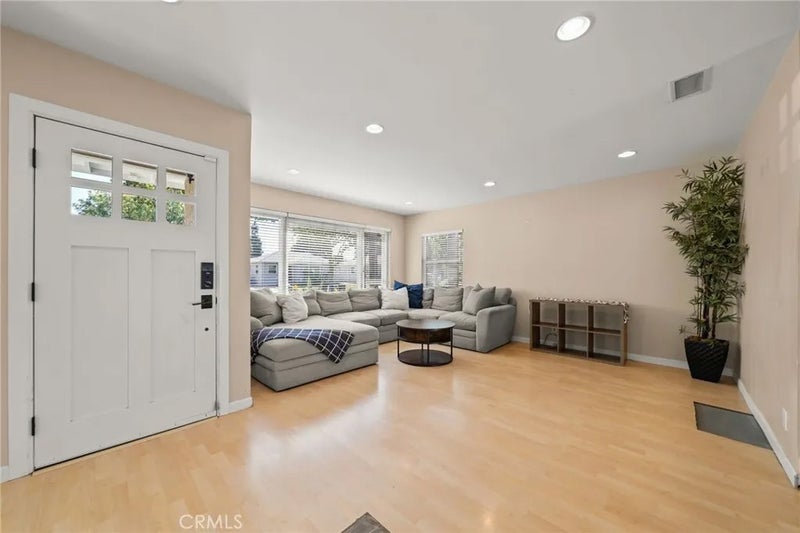 5703 Briercrest