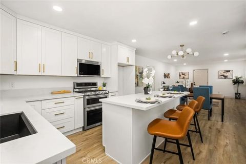 Photo of 326 S Clementine St, Anaheim, CA 92805 (MLS # SW26007426)