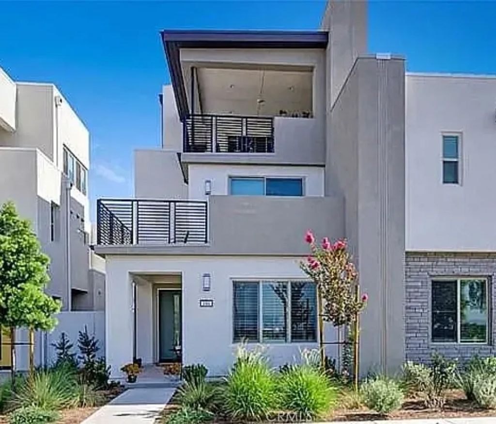 Photo of 144 Spectacle, Irvine, CA 92618 (MLS # OC25265225)