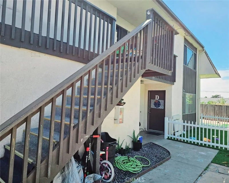 956 S 13th