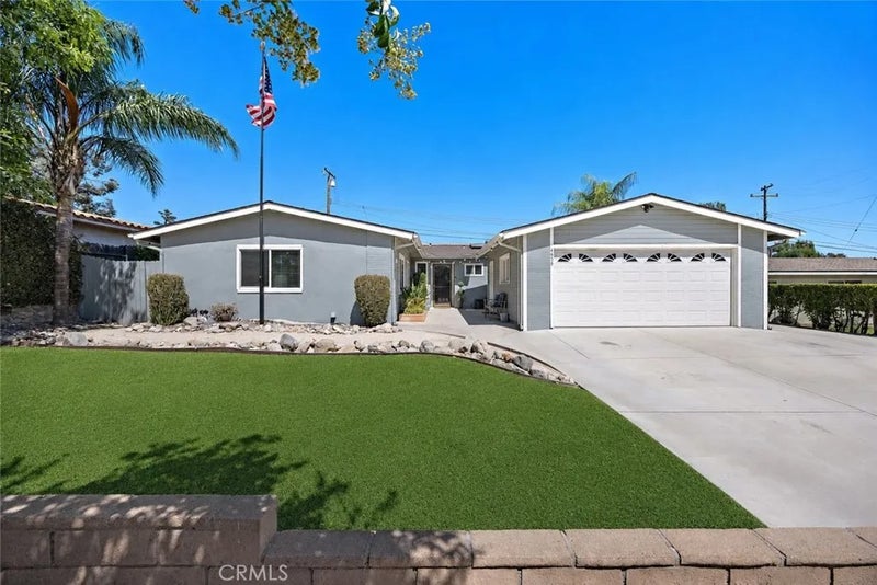 6639 Eastwood