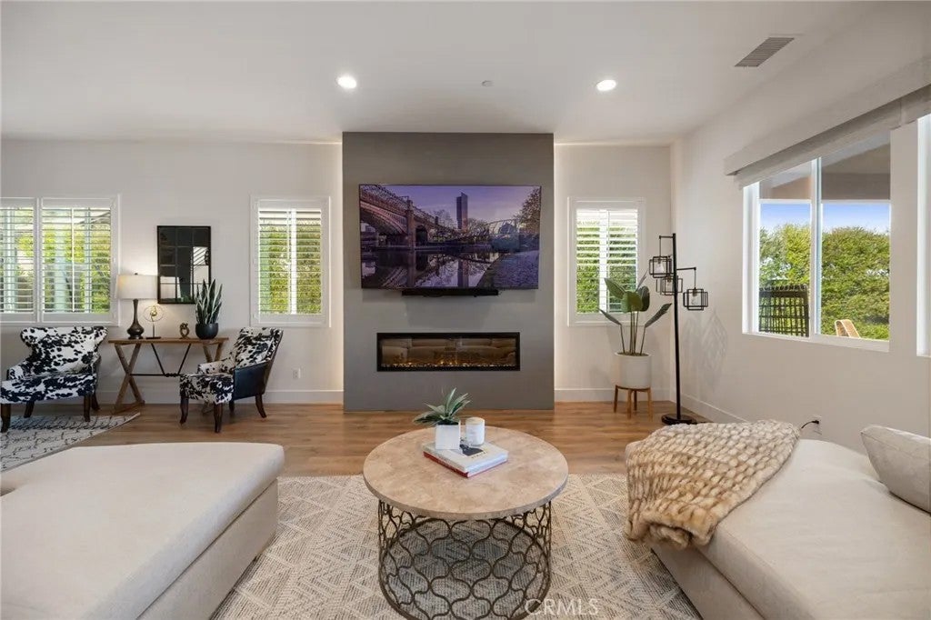 24146 Buckstone Lane