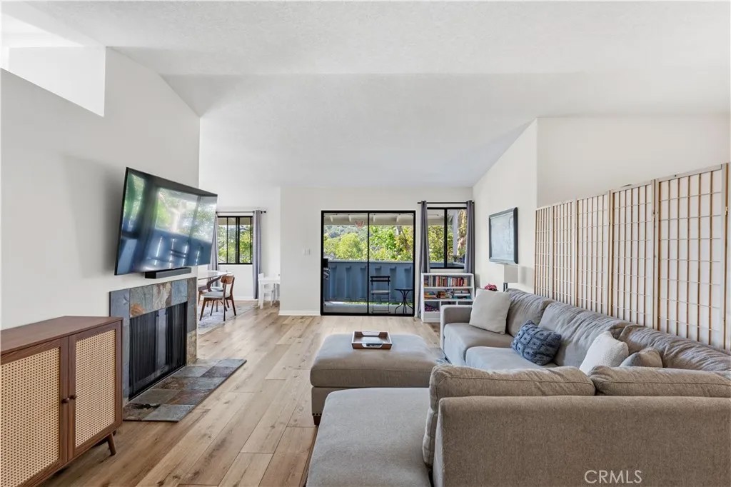 29123 Thousand Oaks C