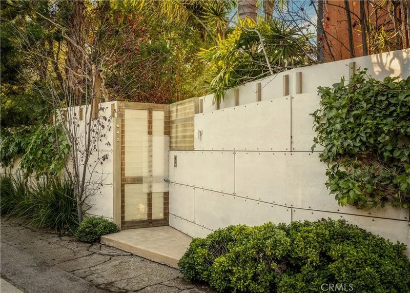 542 Altair Place