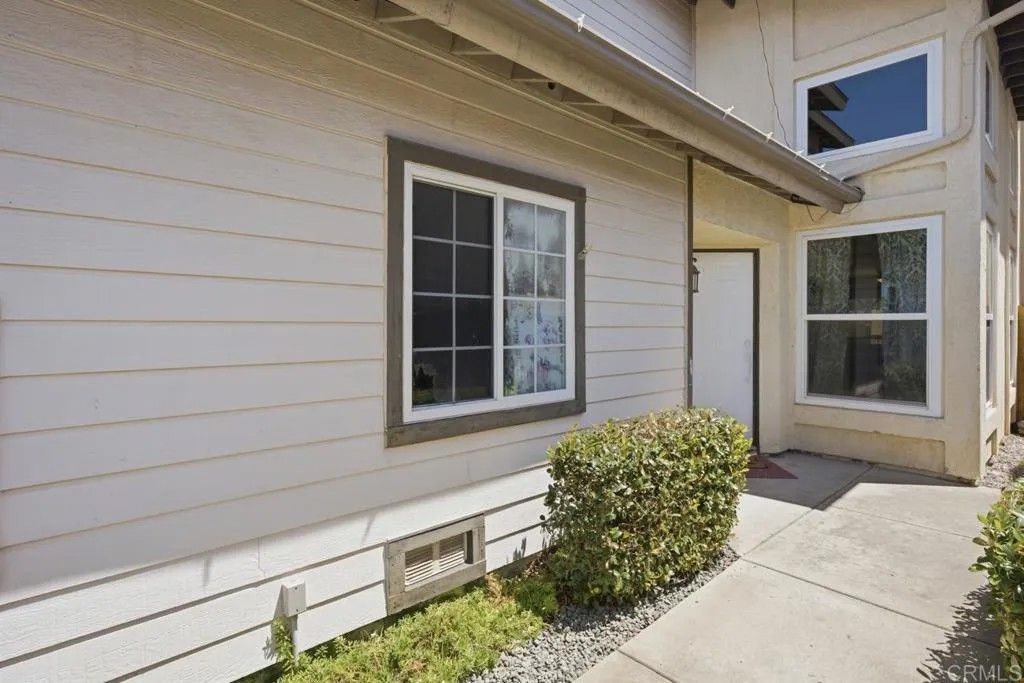 Photo of 1344 Oak Village Drive, Ramona, CA 92065 (MLS # NDP2603161)