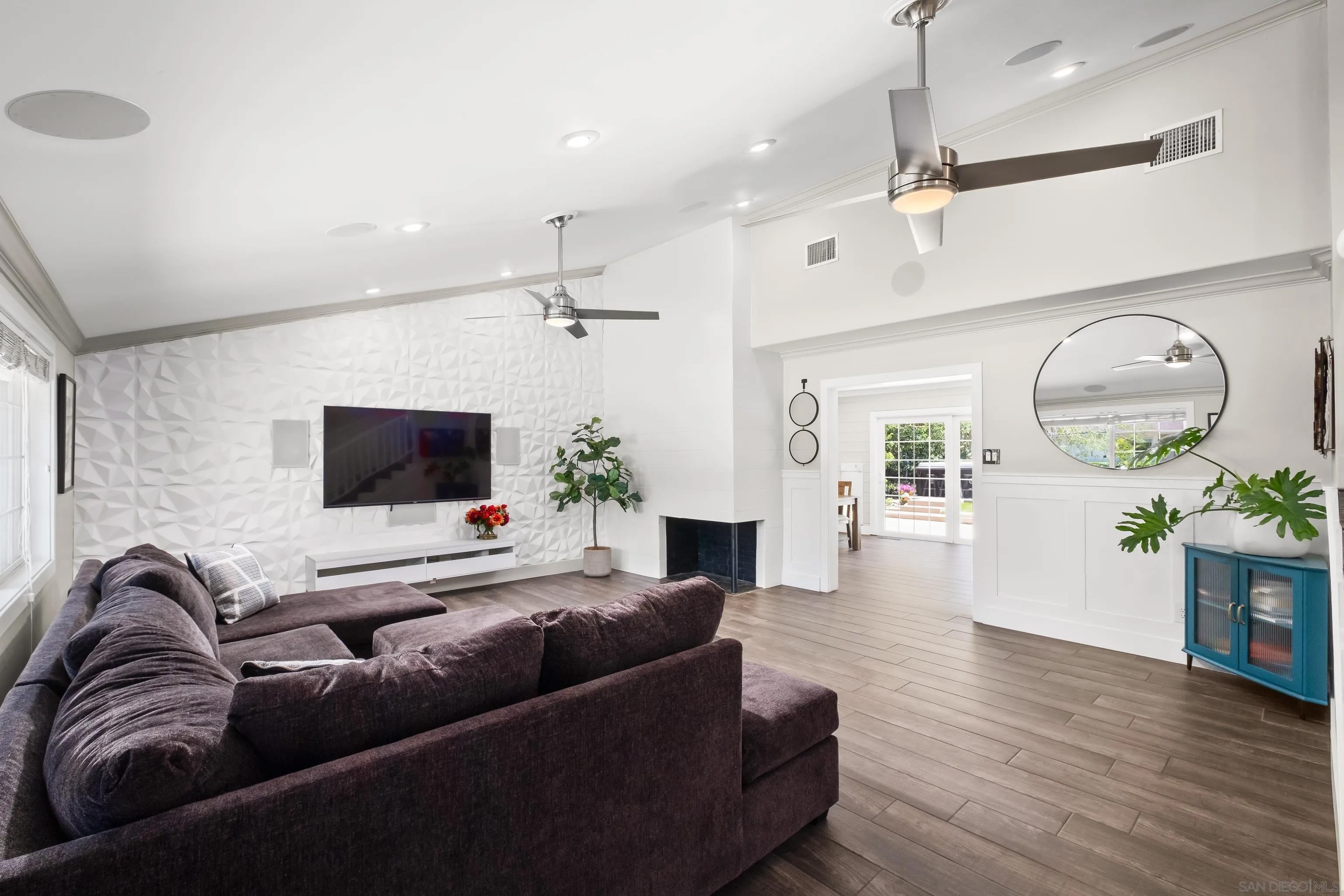 5162 Dorman Dr