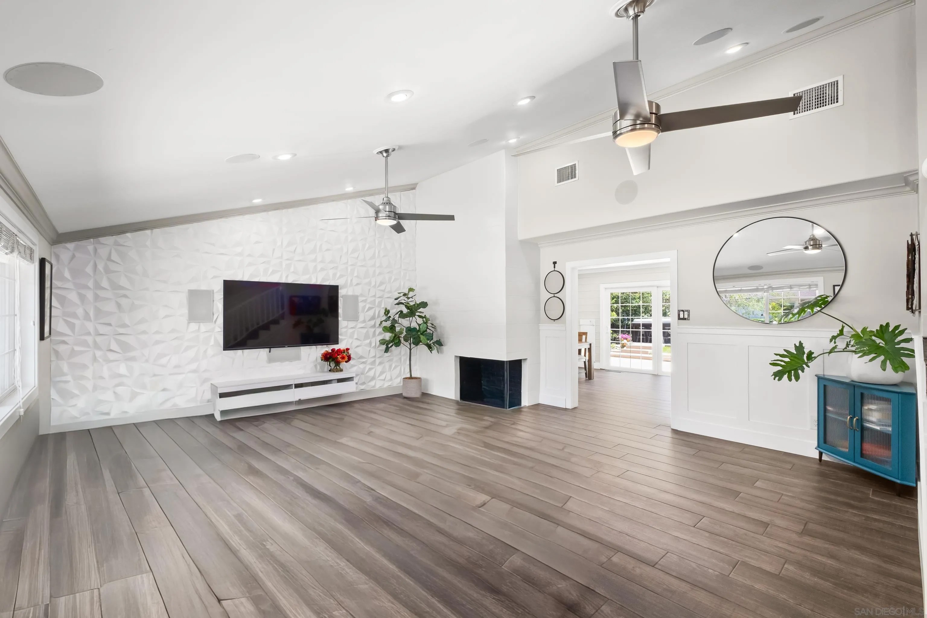 5162 Dorman Dr