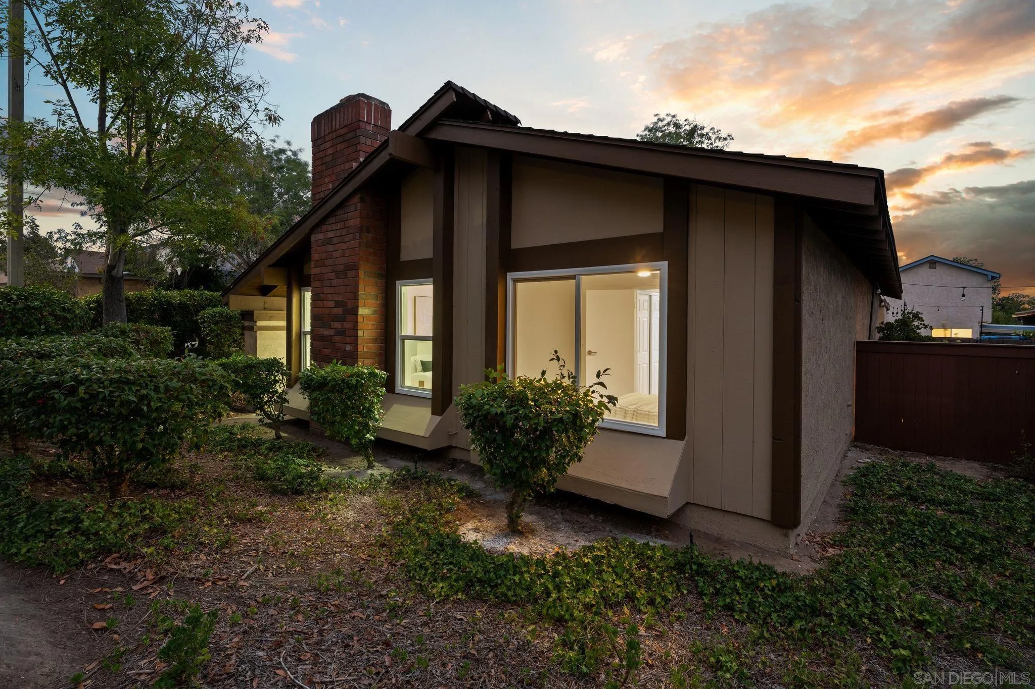 5166 Abuela Dr
