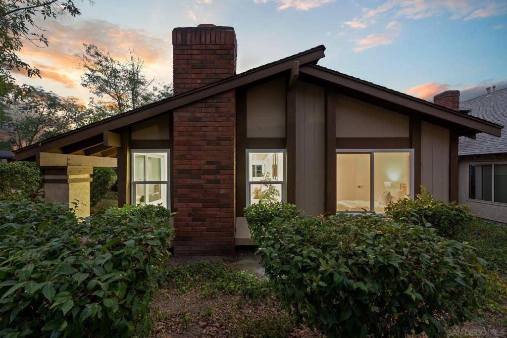 Photo of 5166 Abuela Dr, San Diego, CA 92124 (MLS # 260014973)