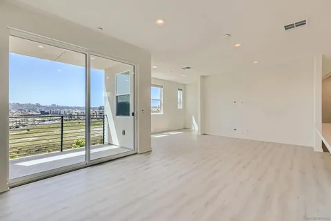 MLS: 260012567