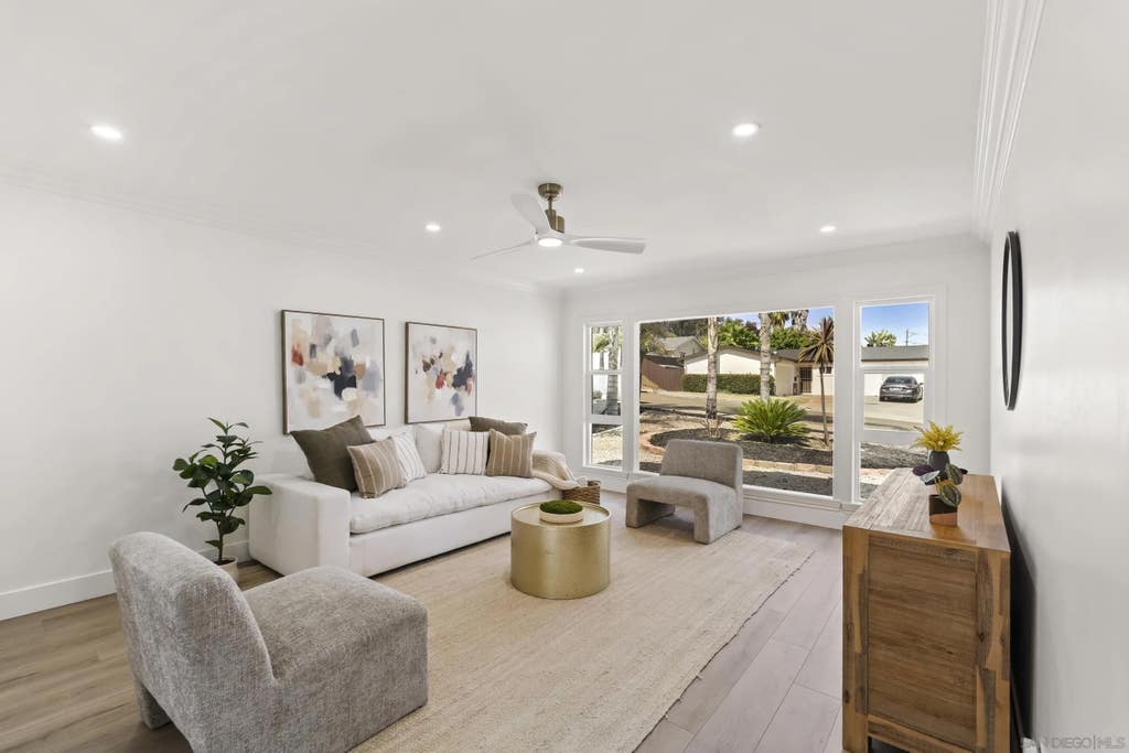 Photo of 838 Wiler Dr, Chula Vista, CA 91910 (MLS # 260018817)